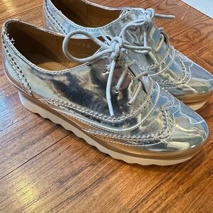 Oxfords Silver Platform Shoes with Metallic Finish